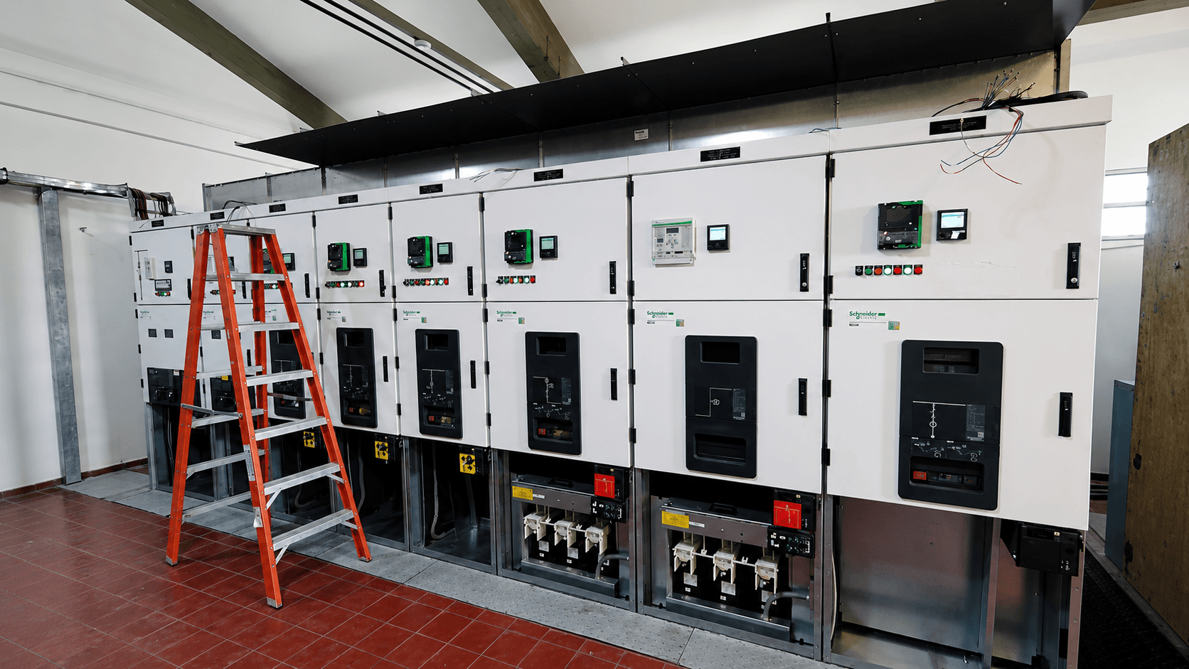 Reemplazo de Celdas de Media Tensión + Línea Subterránea 33 kV